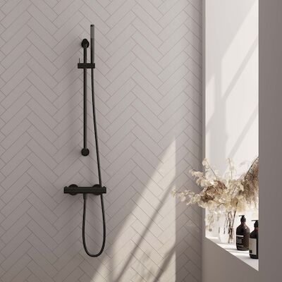 Douchekraanset Brauer Black Edition Opbouw Met Glijstang En Ronde Handdouche Mat Zwart